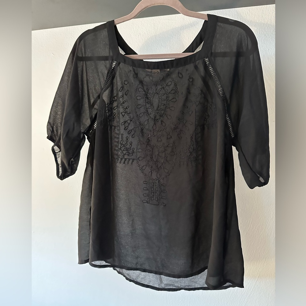 Sheet black 3/4 Sleeve Embroidered Top